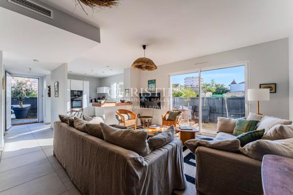 Villa en ville de printemps – 50m de la plage – 6 chambres