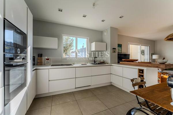 Villa en ville de printemps – 50m de la plage – 6 chambres