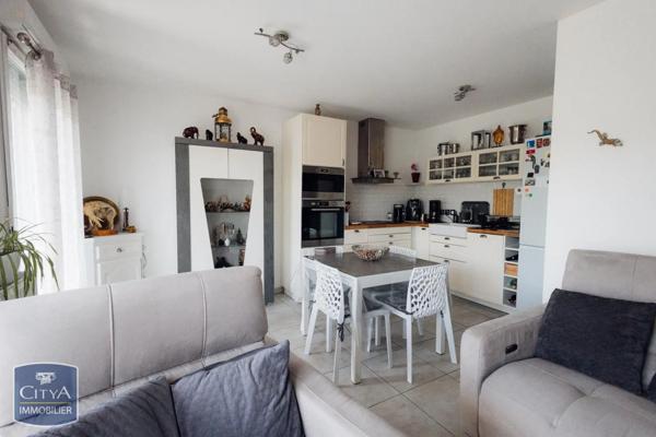 Appartement à vendre 3 pièces 58m² Gignac-la-Nerthe (13180)