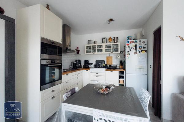 Appartement à vendre 3 pièces 58m² Gignac-la-Nerthe (13180)