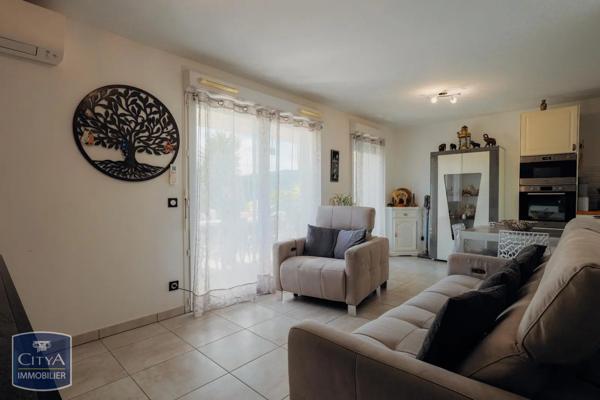 Appartement à vendre 3 pièces 58m² Gignac-la-Nerthe (13180)