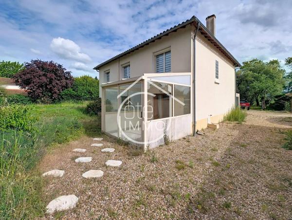Saint-Laurent-des-Vignes : Maison rénovée, 5 pièces de 146m² avec jardin