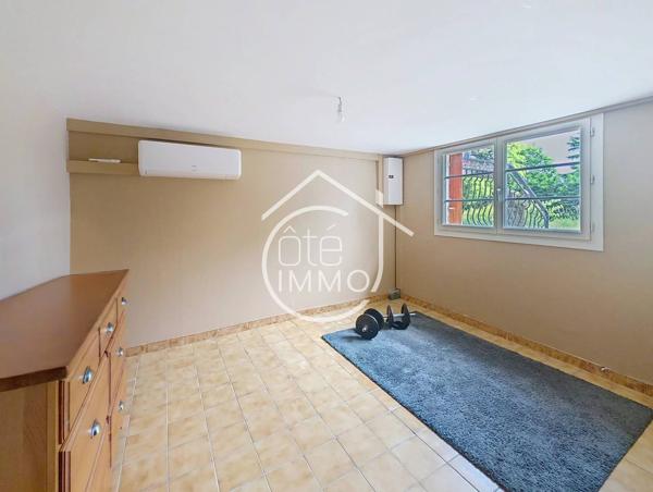 Saint-Laurent-des-Vignes : Maison rénovée, 5 pièces de 146m² avec jardin