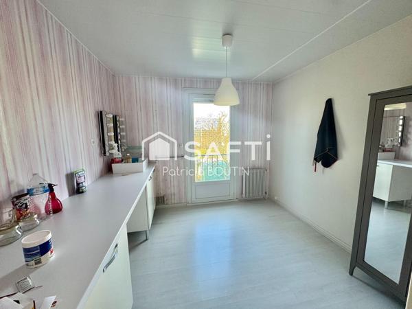 PAVILLON 4 CHAMBRES AVEC JARDIN ET GARAGE A NIORT !
