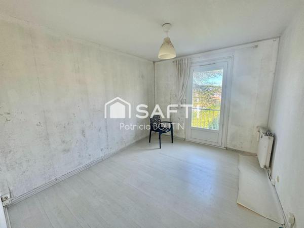 PAVILLON 4 CHAMBRES AVEC JARDIN ET GARAGE A NIORT !