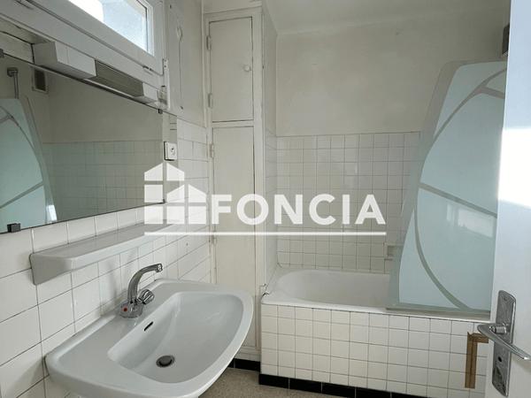 Location Appartement 2 pièces 39.35 m² - 11 AVENUE CHARLES FLAHAULT Montpellier 34000