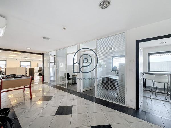 Immeuble de bureaux indépendant de 442 m² à Ronchin