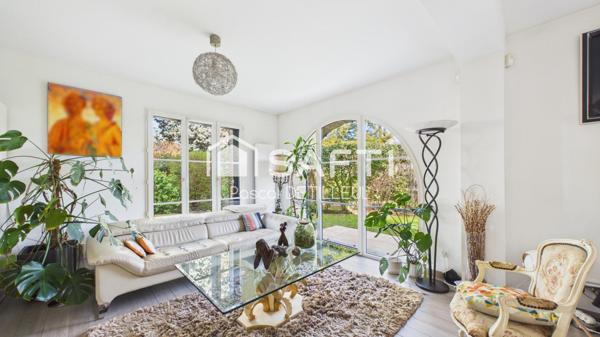 GARCHES – Buzenval Domaine le Cottage maison 7 pièces 133m2 avec jardin