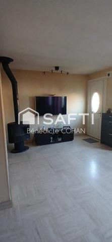 Maison de maçon, trois chambres, avec grande terrasse, garage et sous sol