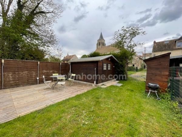 Maison à louer 4 pièces avec jardin, au centre du village de SAINT CYR SOUS DOURDAN (91). A10 et gare routière à 2KM.