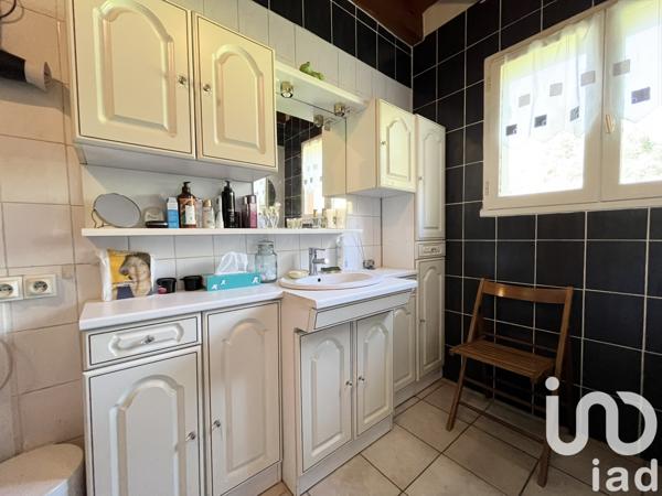 Maison à vendre 8 pièces 142 m² Saint-Merd-la-Breuille