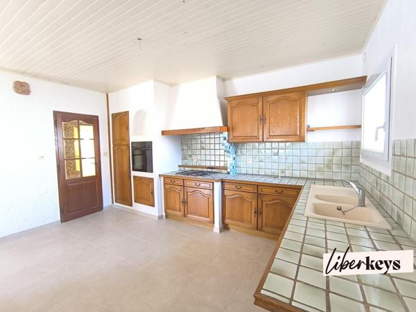 🏠 Maison familiale T5 plain-pied, piscine et garage