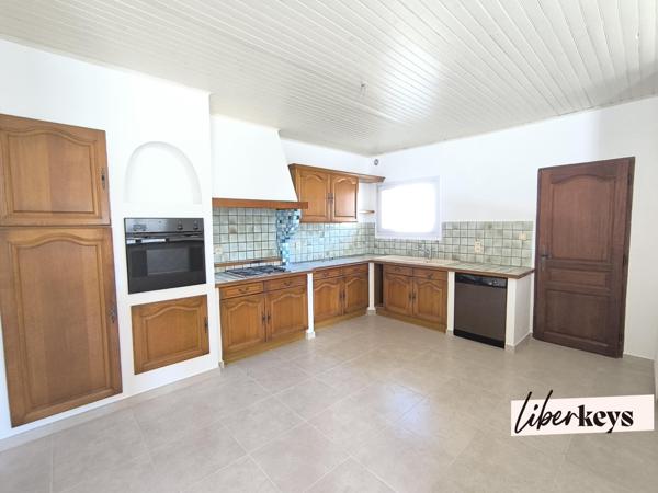 🏠 Maison familiale T5 plain-pied, piscine et garage