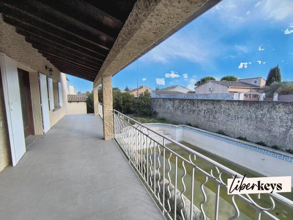 🏠 Maison familiale T5 plain-pied, piscine et garage