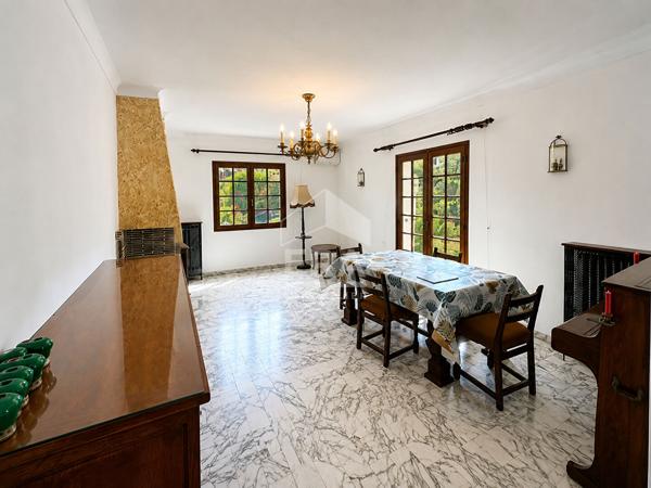 Maison Villeneuve Loubet 8 pièce(s) 263 m²