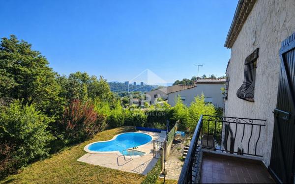 Maison Villeneuve Loubet 8 pièce(s) 263 m²