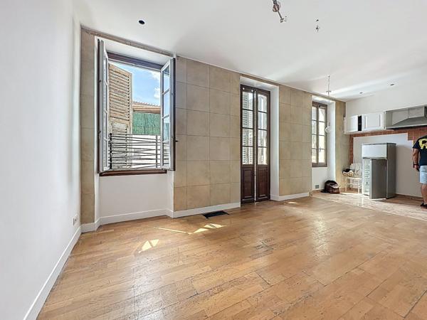 Appartement à NICE (06000)