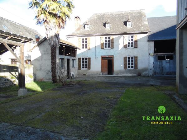 Ancienne ferme avec 5 dépendances et jardin