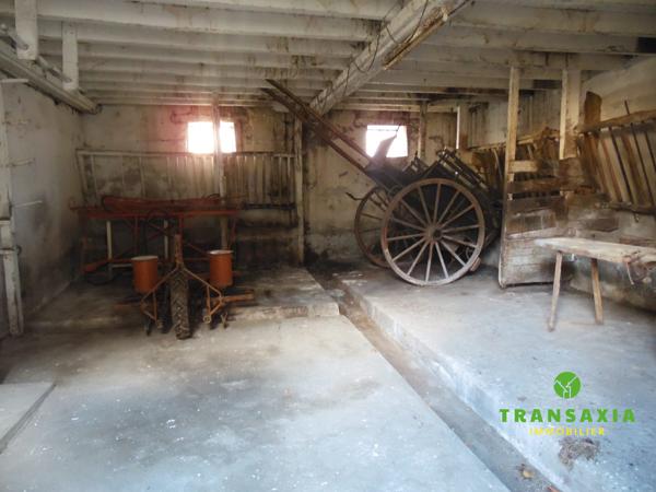 Ancienne ferme avec 5 dépendances et jardin