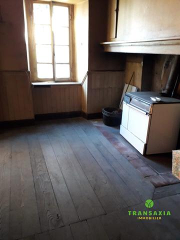 Ancienne ferme avec 5 dépendances et jardin