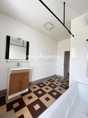 Maison à RENE, 72260 - 4 pièces 110m²