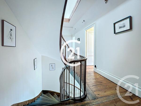 Maison à vendre  7 pièces - 331 m2 JARNAC - 16