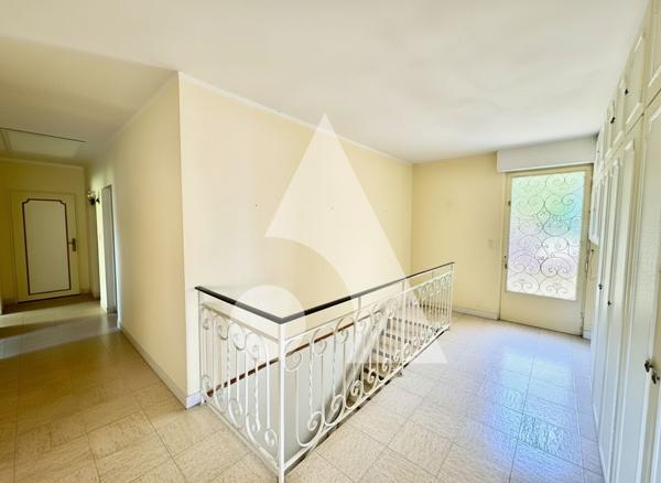 Maison 5 pièces 184.07 m2
