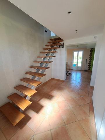 Maison à vendre 7 pièces à COURPIGNAC (17)