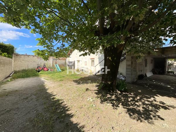 Maison Entraigues Sur La Sorgue 96 m2 avec dépendances