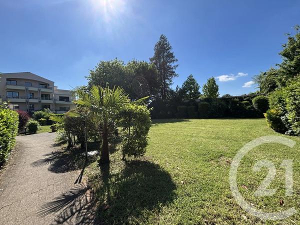 Appartement F5 à vendre  5 pièces - 110,98 m 2   LE BOUSCAT  - 33