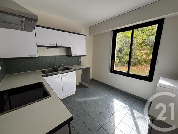 Appartement F5 à vendre  5 pièces - 110,98 m 2   LE BOUSCAT  - 33
