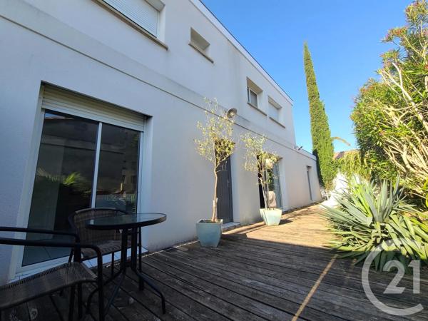 Appartement F5 à vendre  5 pièces - 110,98 m 2   LE BOUSCAT  - 33