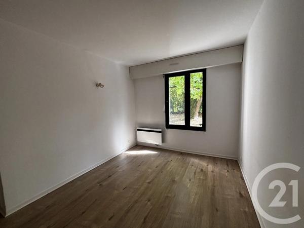 Appartement F5 à vendre  5 pièces - 110,98 m 2   LE BOUSCAT  - 33