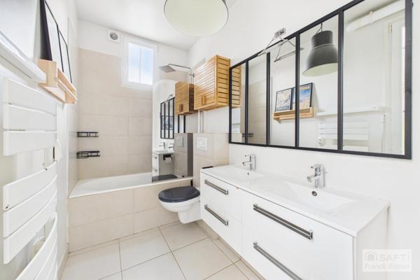 Coeur de Bécon. Charmante maison ancienne rénovée avec terrasse.