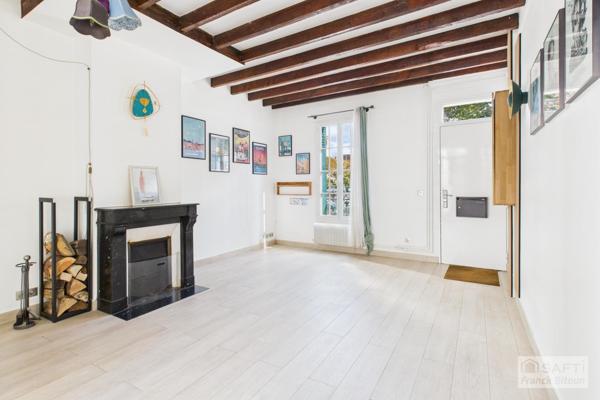 Coeur de Bécon. Charmante maison ancienne rénovée avec terrasse.