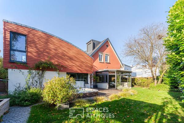 Maison années 30 et son extension contemporaine avec jardin paysagé