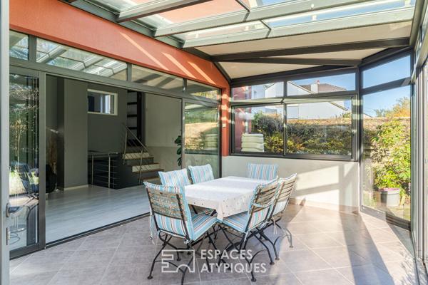 Maison années 30 et son extension contemporaine avec jardin paysagé