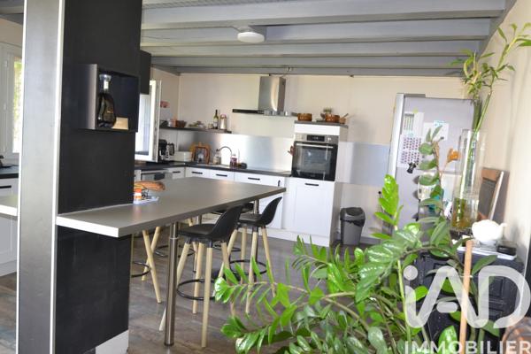 Maison à vendre 5 pièces 138 m² Châteaubernard