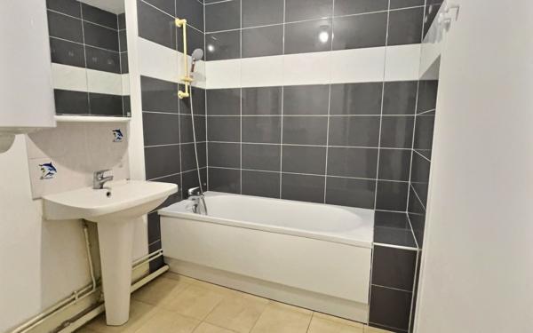 Appartement à vendre    3 pièces •  Corbeil-Essonnes