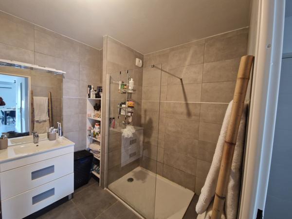 BEL APPARTEMENT DE T3 de 64m2, avec Garage sur LES PENNES MIRABEAU 955 € / mois C.C.*