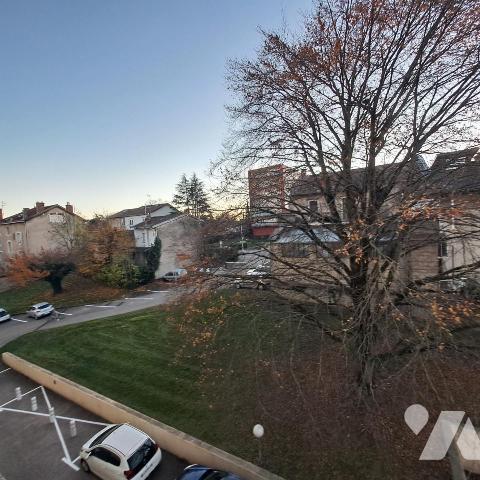 appartement 4 pièces avec ascenseur et balcon à BOURG EN BRESSE