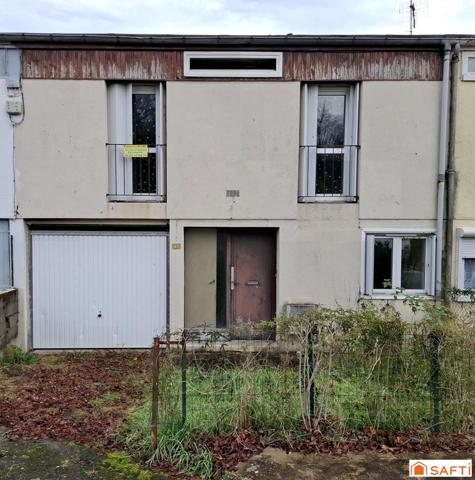 Maison mitoyenne 85m2 sur 2 niveaux à rénover, 5 pièces, 3 chambres