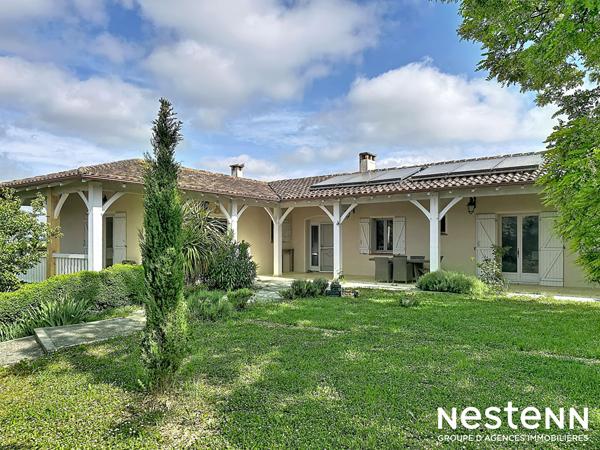 A vendre Maison à Preignan centre, piscine intérieure, jardin , garage