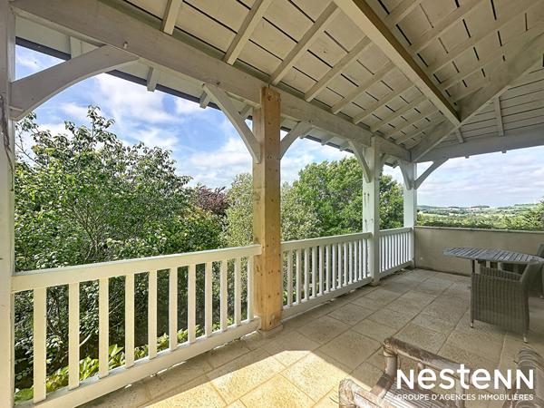 A vendre Maison à Preignan centre, piscine intérieure, jardin , garage