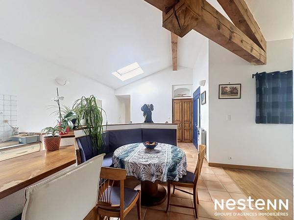 A vendre Maison à Preignan centre, piscine intérieure, jardin , garage