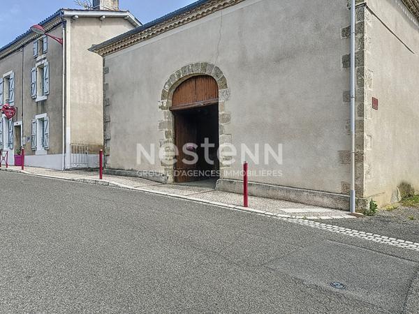 A vendre à Puycasquier Maison de Caractère en Pierre avec Gîte, Écurie et Jardin