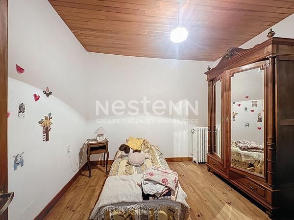 A vendre à Puycasquier Maison de Caractère en Pierre avec Gîte, Écurie et Jardin