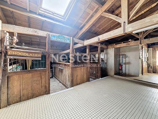 A vendre à Puycasquier Maison de Caractère en Pierre avec Gîte, Écurie et Jardin