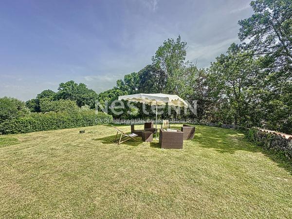 A vendre à Puycasquier Maison de Caractère en Pierre avec Gîte, Écurie et Jardin