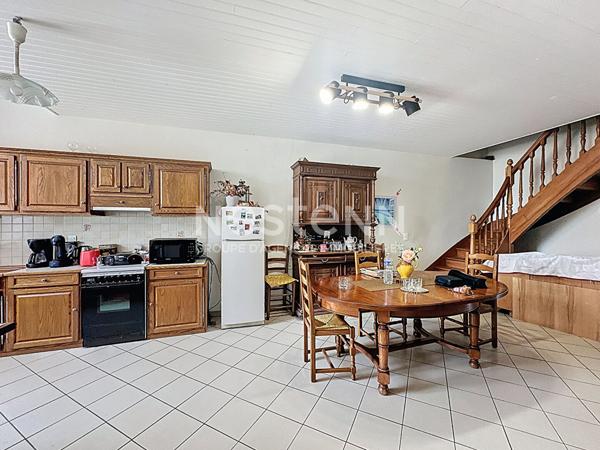 A vendre à Puycasquier Maison de Caractère en Pierre avec Gîte, Écurie et Jardin